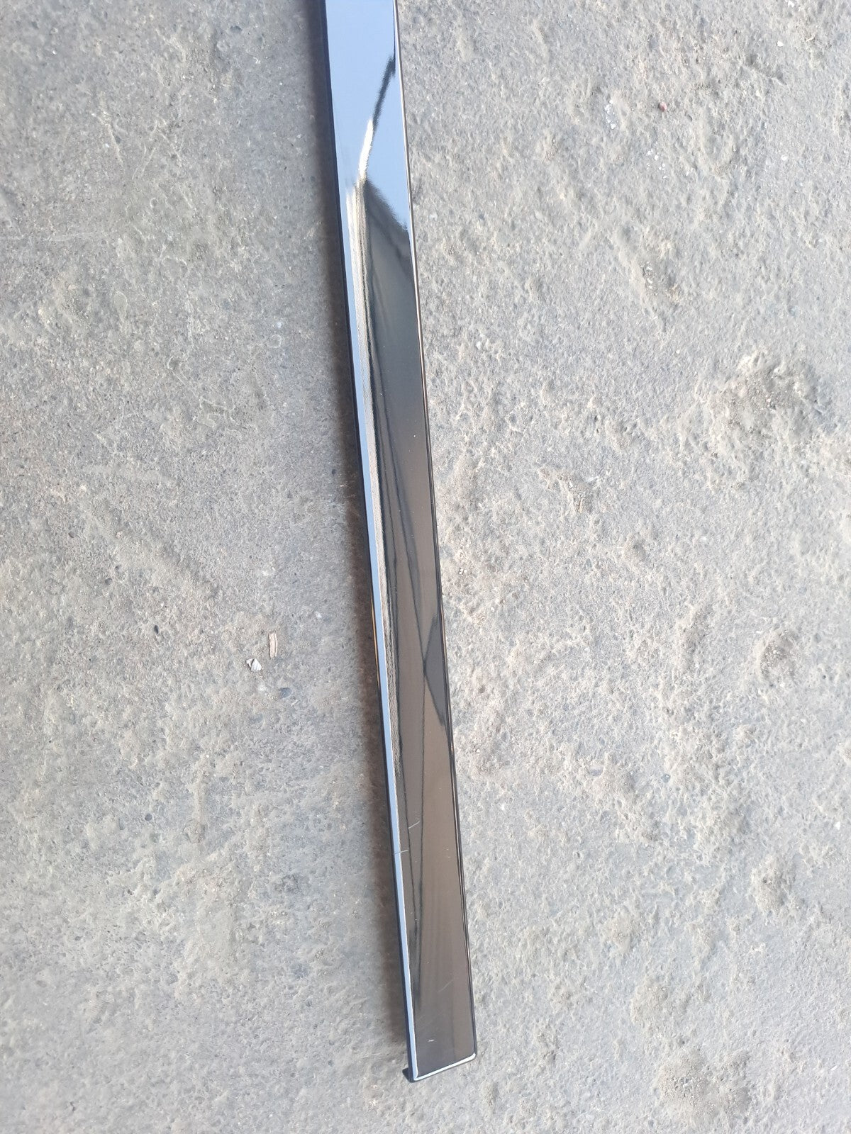 Rivian R1S Rear Passenger Side Door Upper Strip Molding Right RH OEM