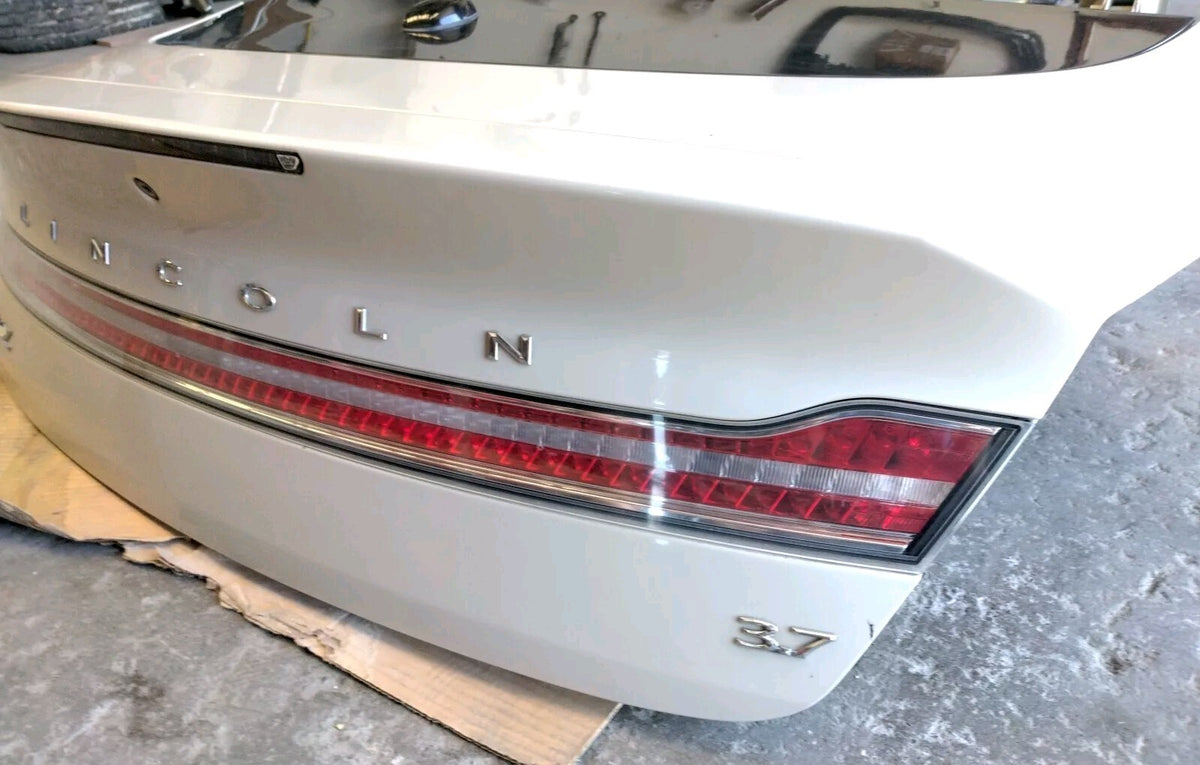 2013-2020 LINCOLN MKZ TRUNK/DECKLID/HATCH/CAMARA/TAILGATE BEIGE COLOR OEM