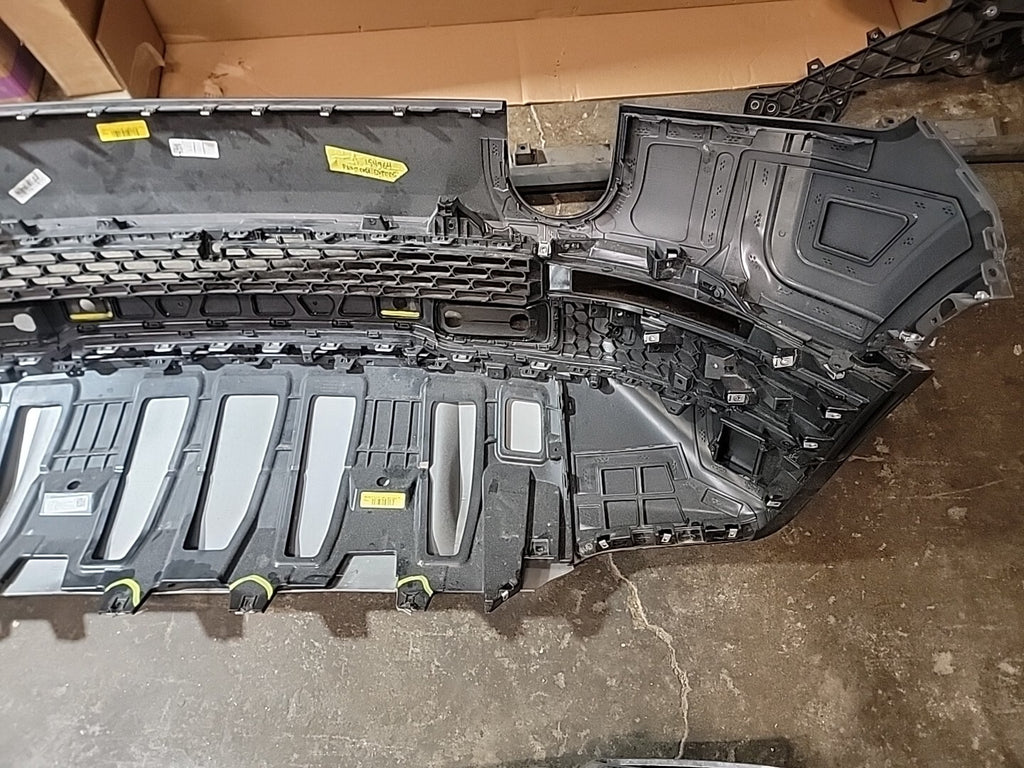 2021-2024 RIVIAN R1T R1S COMPLETE FRONT BUMPER Assembly OEM