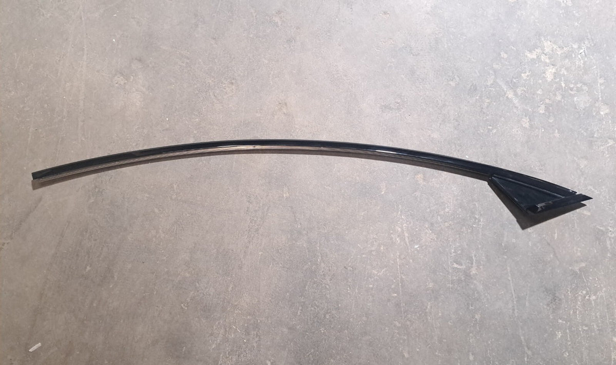 2016-2021 TESLA MODEL X FRONT RIGHT DOOR MOLDING 1128708-00-C OEM