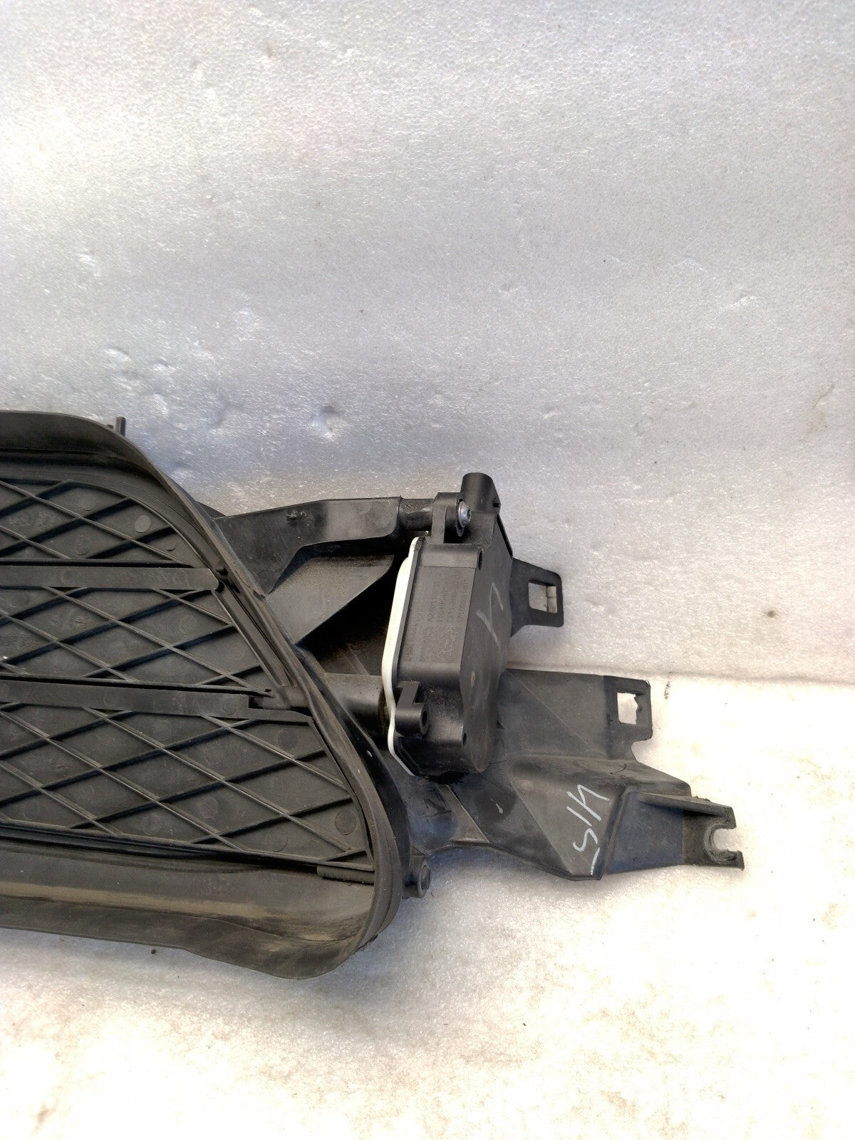 16-20 Tesla Model S Front Driver Left Side Bumper Air Shutter Active Louver OEM