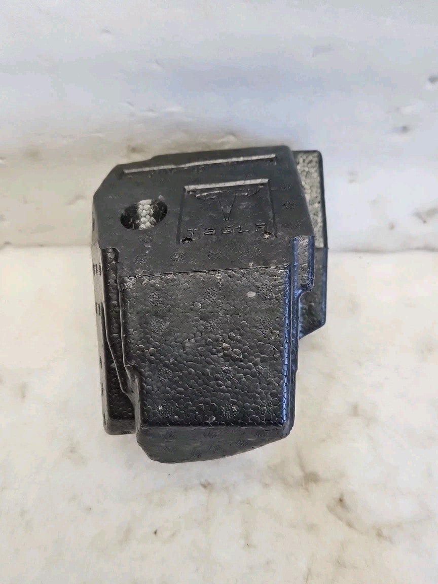 Tesla Model X Absorber CCB Knee Impact Foam 1681241-00-A OEM