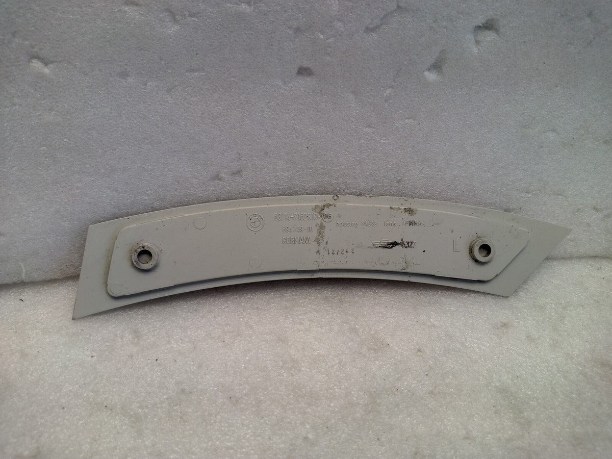 2007-2013 BMW 3 SERIES FRONT BUMPER REFLECTOR LEFT SIDE 63.14-7162313-06 OEM
