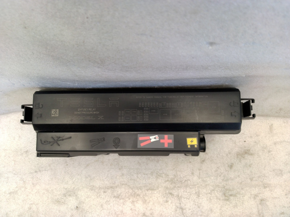 16-20 OEM Tesla Model X Junction Terminal Fuse Box Control Module 1034406-02-B