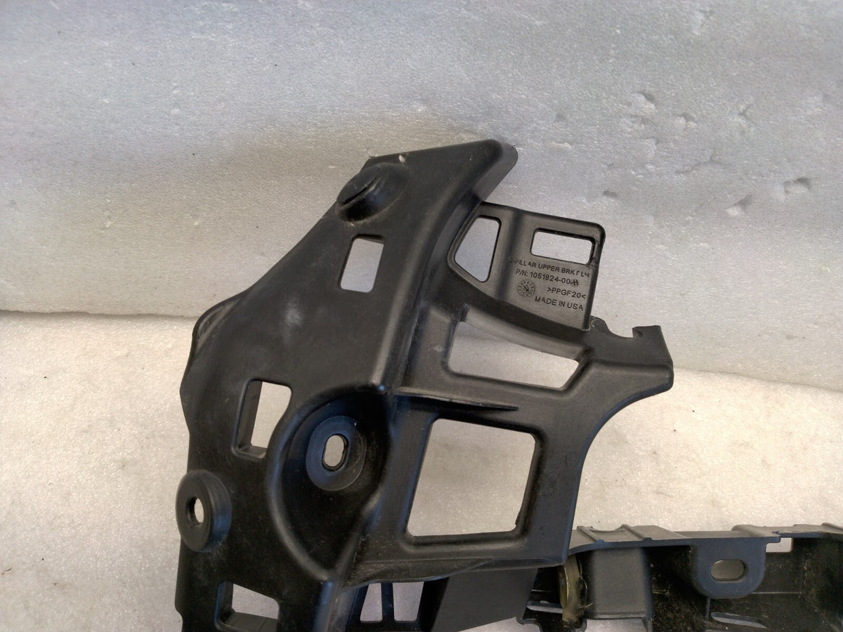 2016-2020 TESLA MODEL X P100D Upper Bracket Frame Panel 1051824-00-H OEM