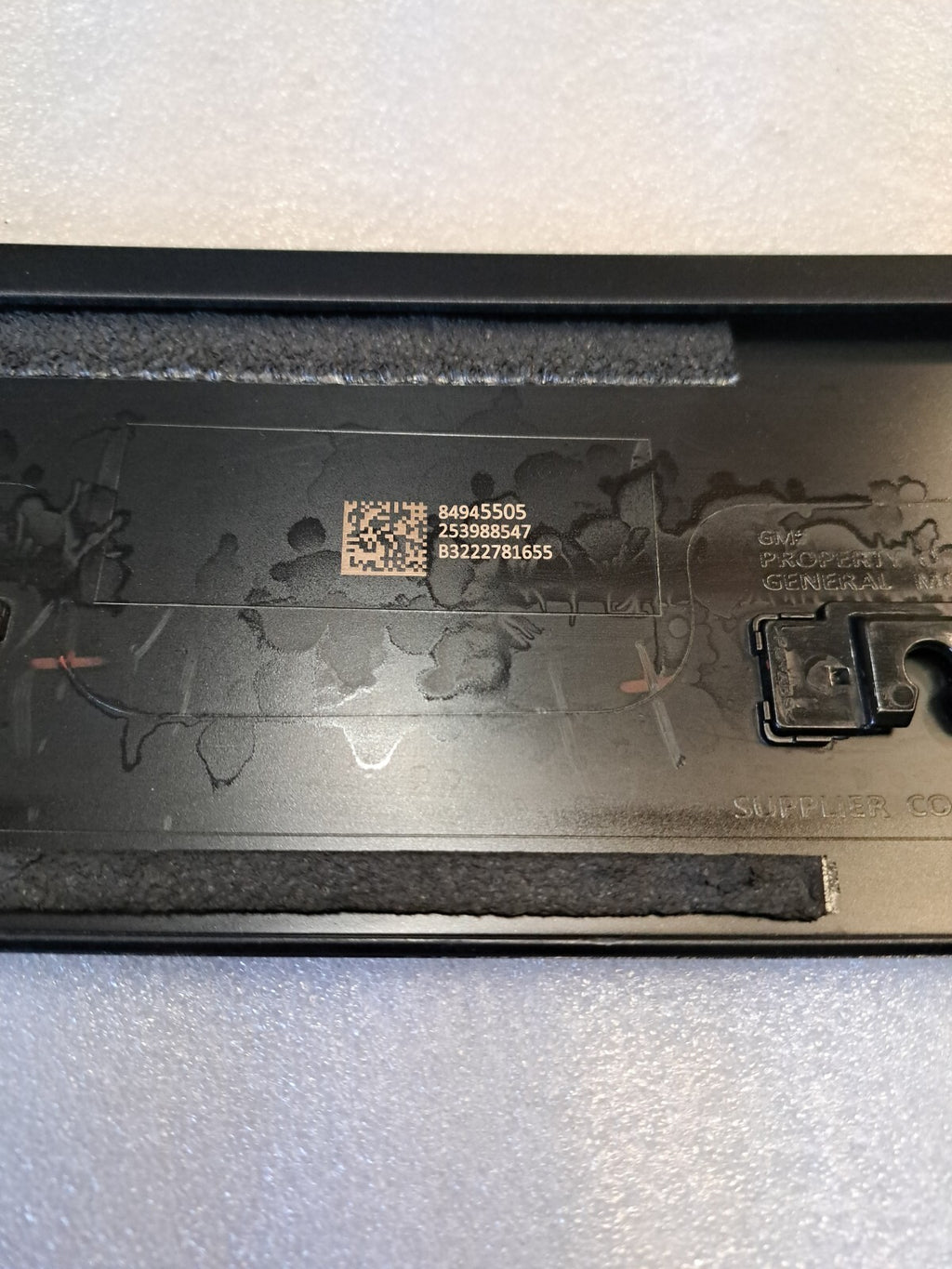 2018-2020 Chevy Silverado LTZ 1500 applique RHFR OEM