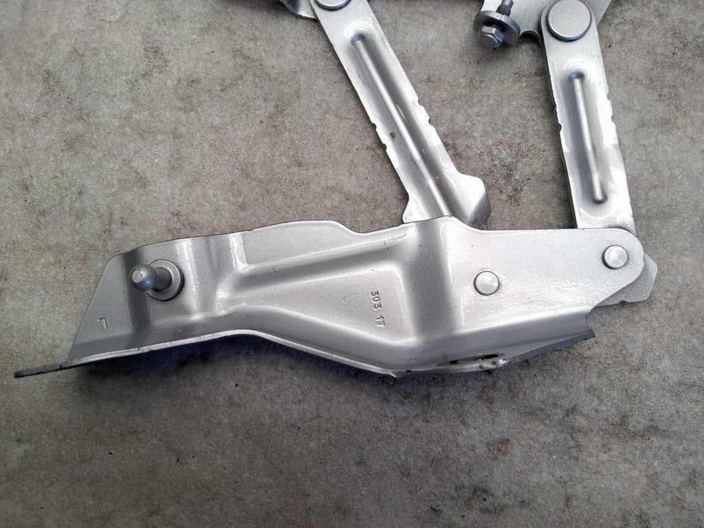 TESLA MODEL X HOOD HINGE LEFT DRIVER 2016-2020 1058041-00-H OEM