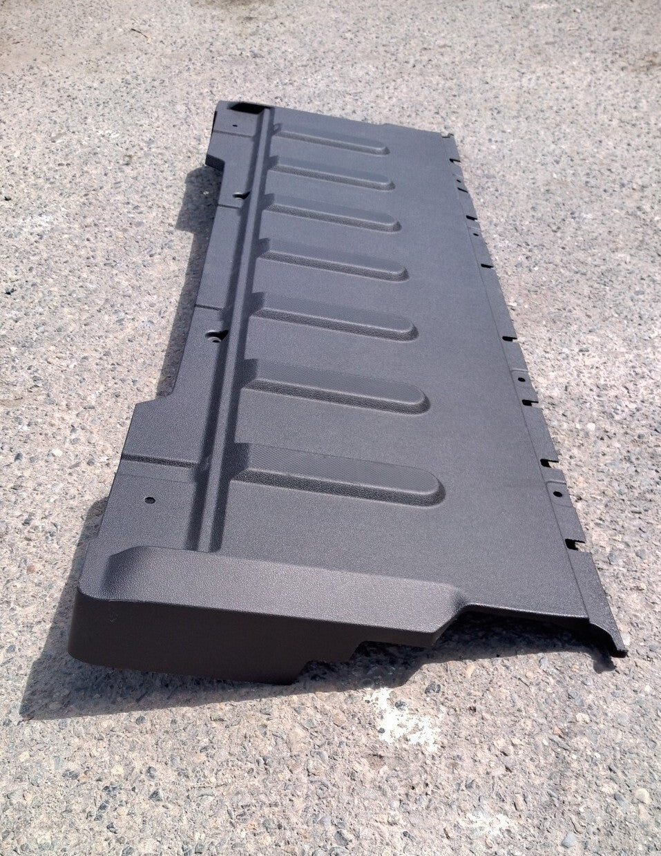 2020-2024 RIVIAN R1T INNER COVER TAILGATE PT00002332-H OEM