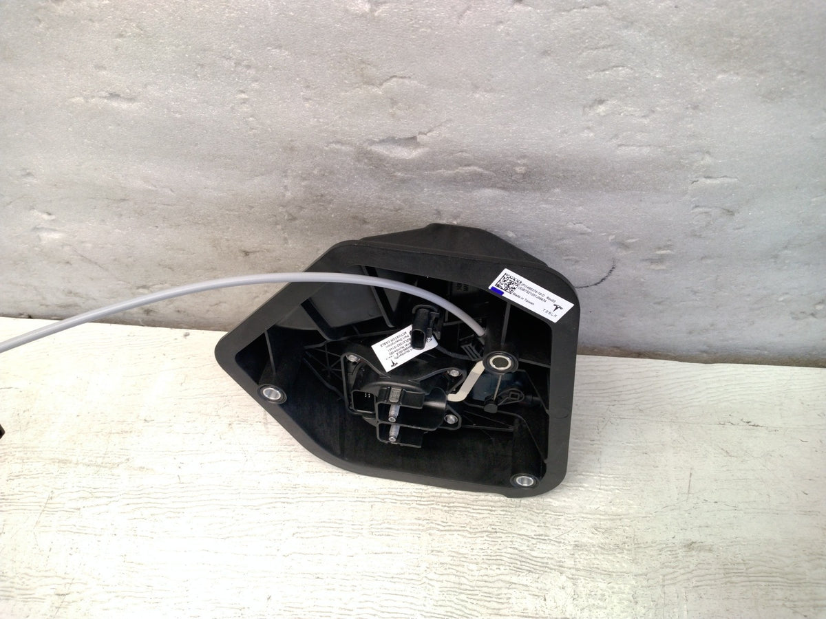 17-23 Tesla Model 3/Y Charging Port Inlet Socket Control Module 1490374-10-D OEM