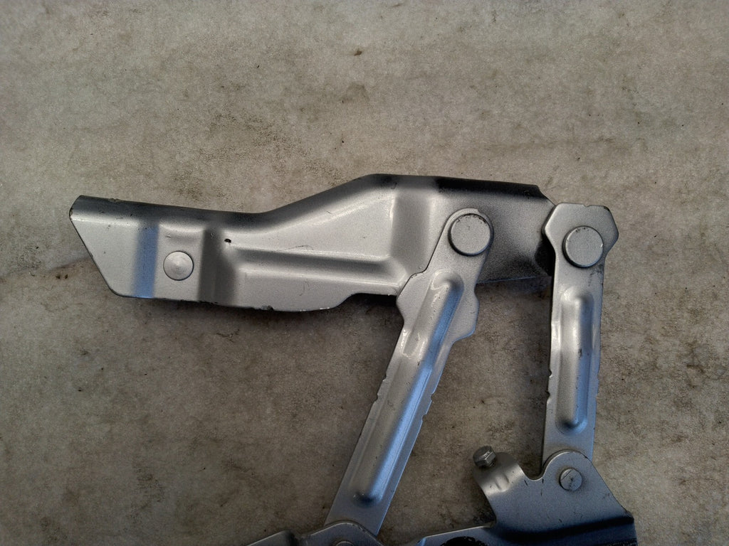 TESLA MODEL X HOOD HINGE LEFT DRIVER 2016-2020 1058041-00-H OEM