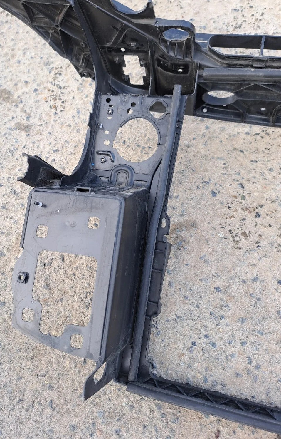 2013-2019 MERCEDES GL450 FRONT RADIATOR SUPPORT FRAME CARRIER CROSS MEMBER OEM