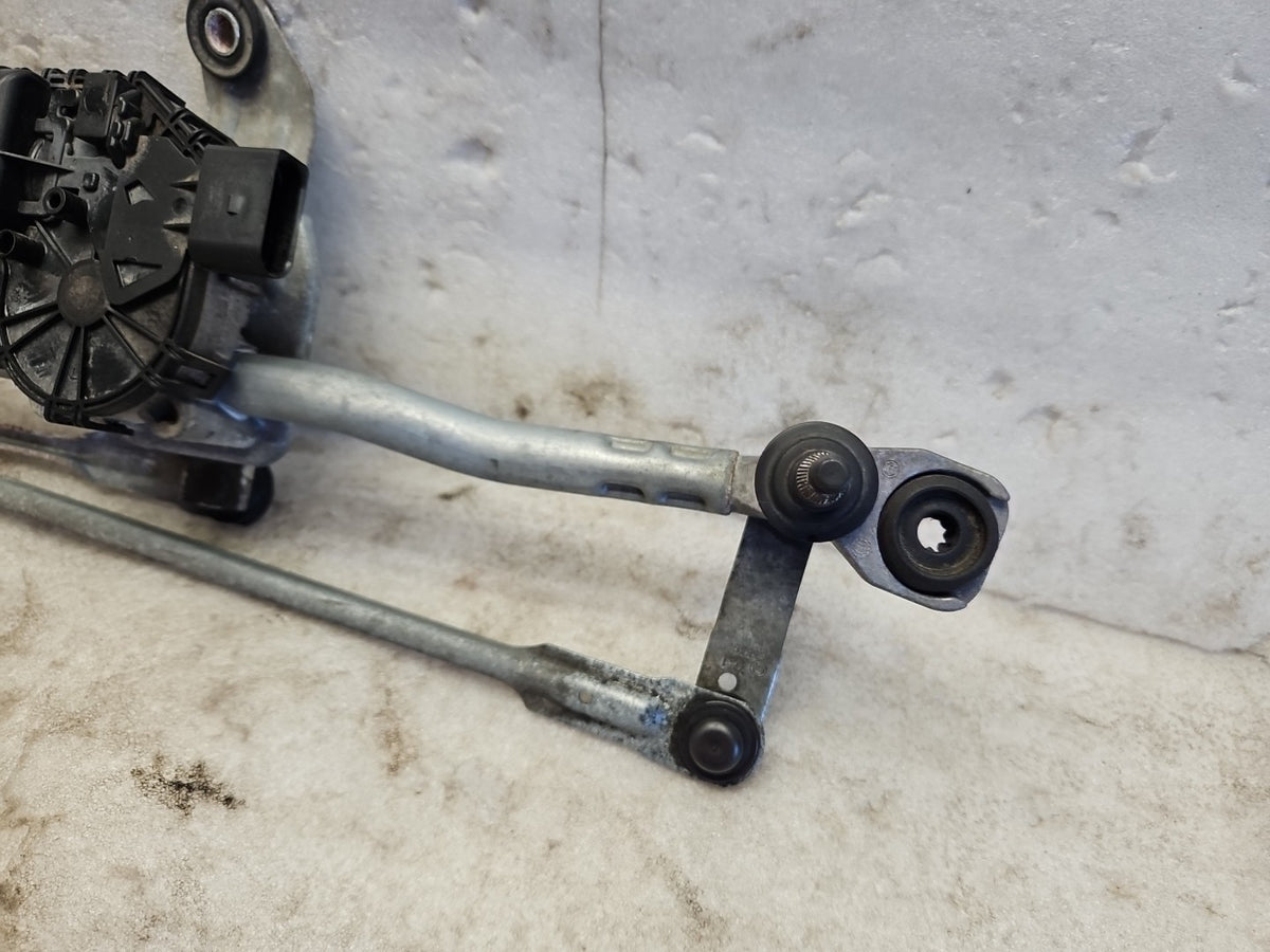 2012-2019 VW Passat Windshield Wiper Transmission Linkage & MOTOR OEM 561955023B