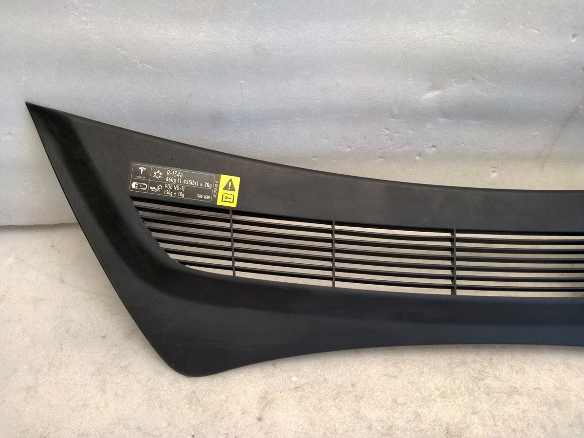 17-23 OEM Tesla Model 3 FRONT WINDSHIELD COWL APRON UNDERHOOD TRIM COVER PANEL