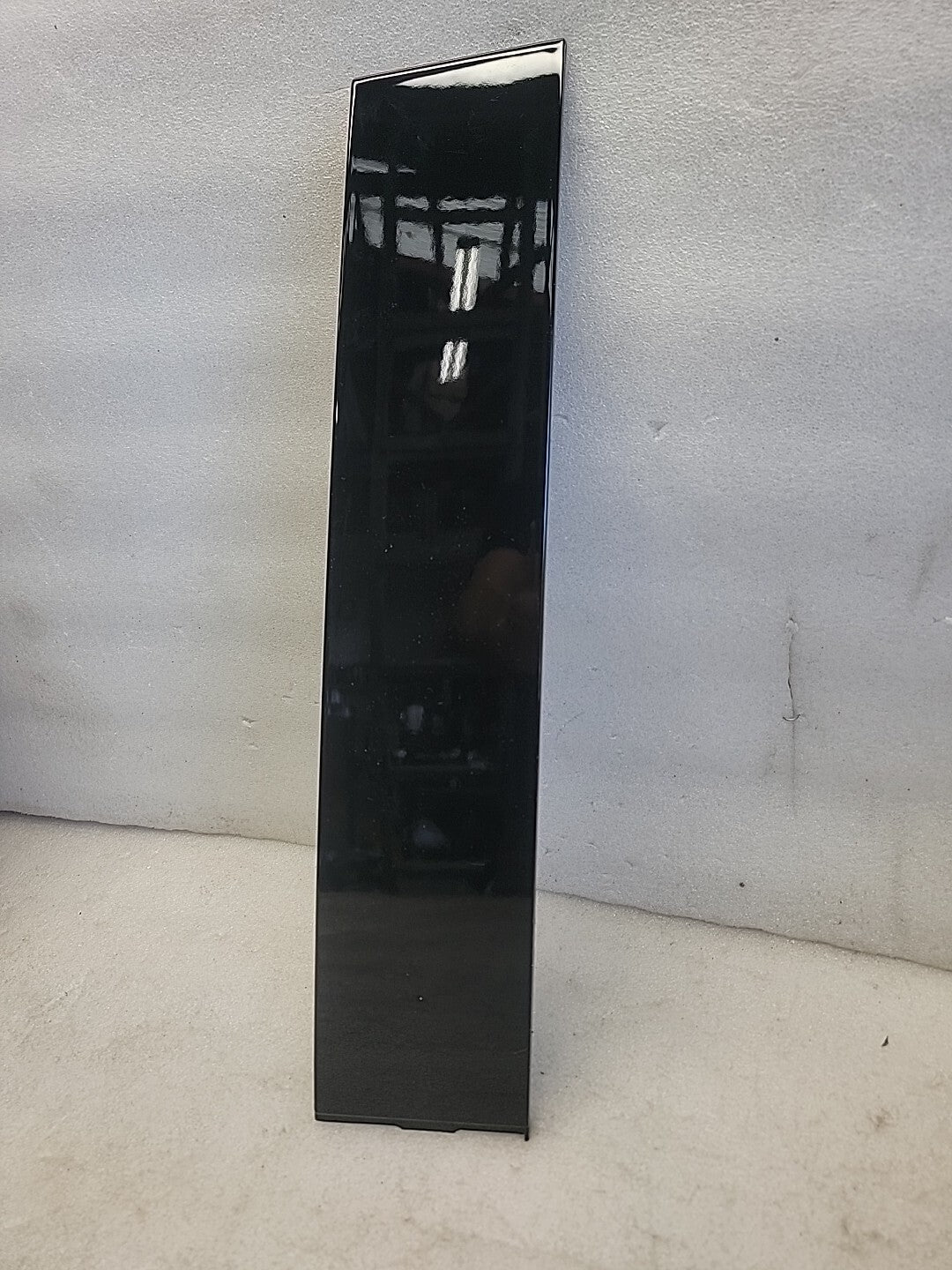 2022-24 Rivian R1T/R1S Front LH Door B Pillar Molding Applique PT00012115-J OEM