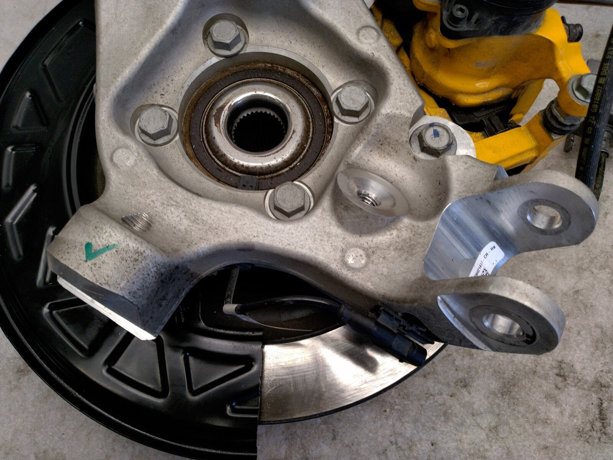 22-24 Rivian R1T R1S Rear Left Suspension Knuckle W/Brake Caliper PT00001891 OEM