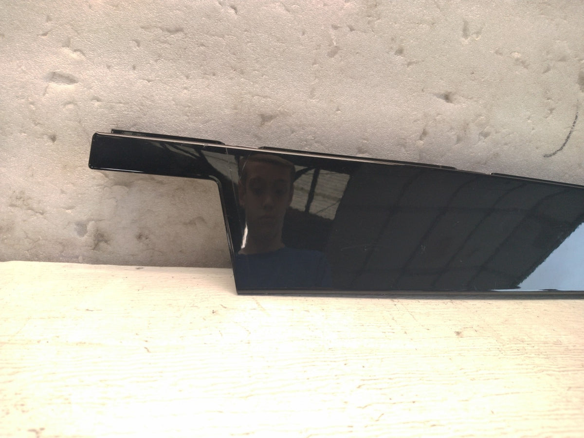 20-25 Mercedes GLE350/450 Front LH Door Ornamental Molding Trim A1676903300 OEM