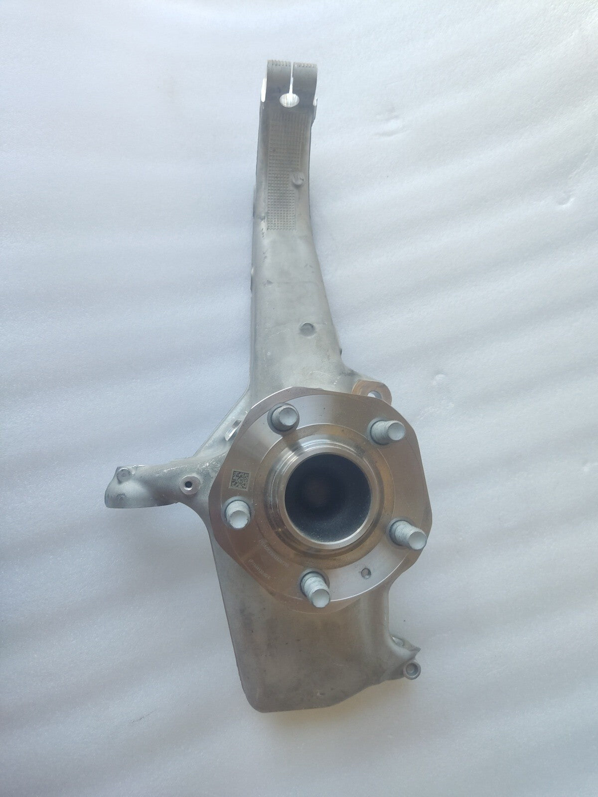17-23 Tesla Model 3 RWD Front left driver spindle knuckle hub OEM