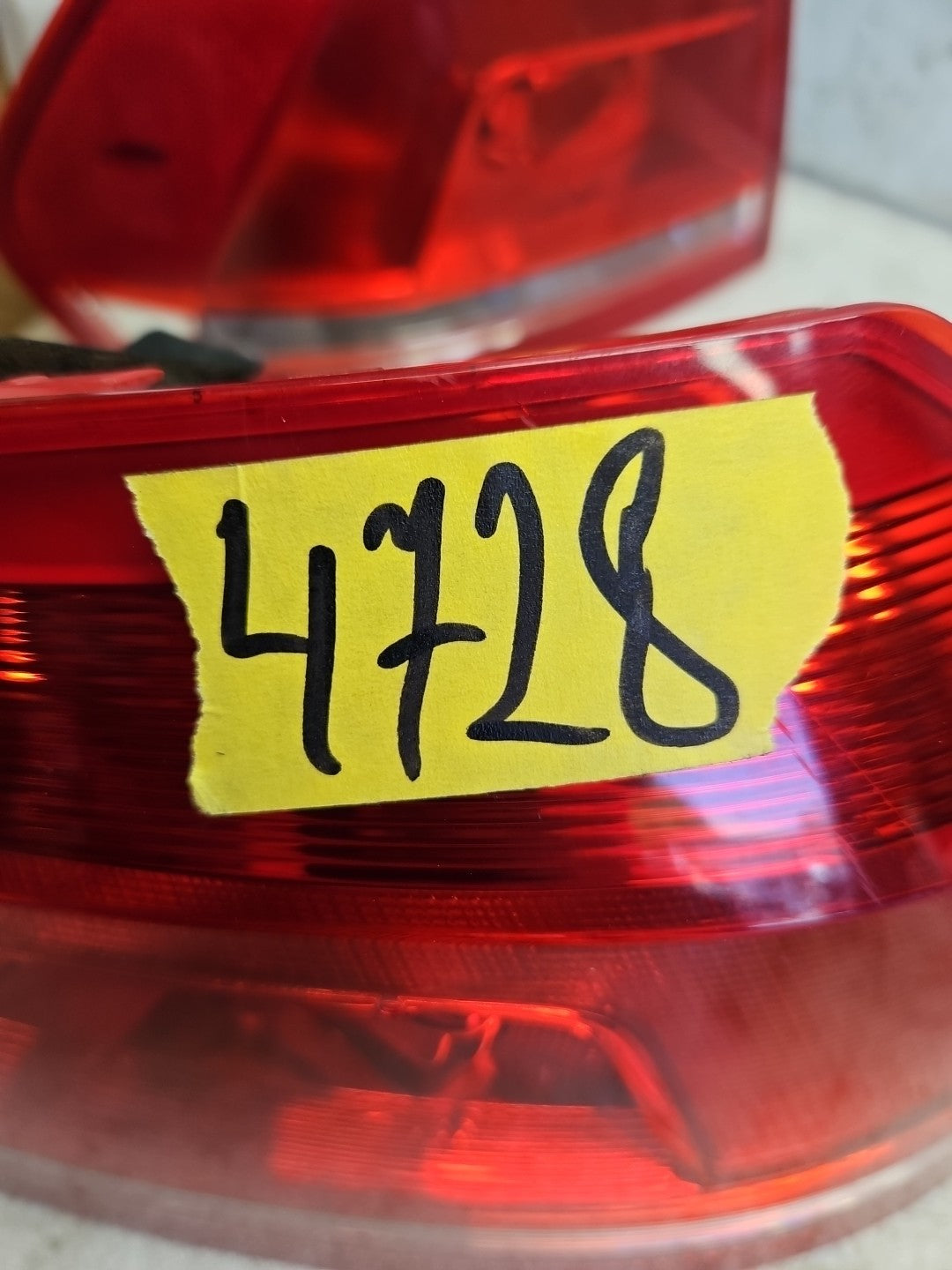 2012-2015 Volkswagen Passat Rear Right Outer Tail Light Lamp OEM 561945096H