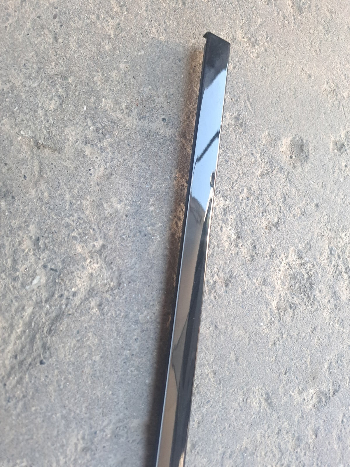 Rivian R1S Rear Passenger Side Door Upper Strip Molding Right RH OEM