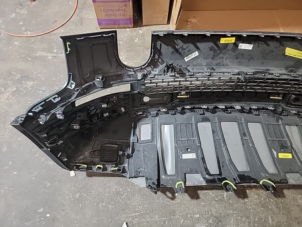2021-2024 RIVIAN R1T R1S COMPLETE FRONT BUMPER Assembly OEM