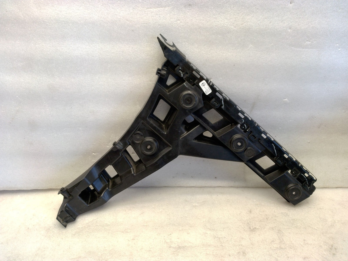 2019-2021 17A807394 VOLKSWAGEN JETTA REAR RIGHT BUMPER MOUNT BRACKET SUPPORT OEM