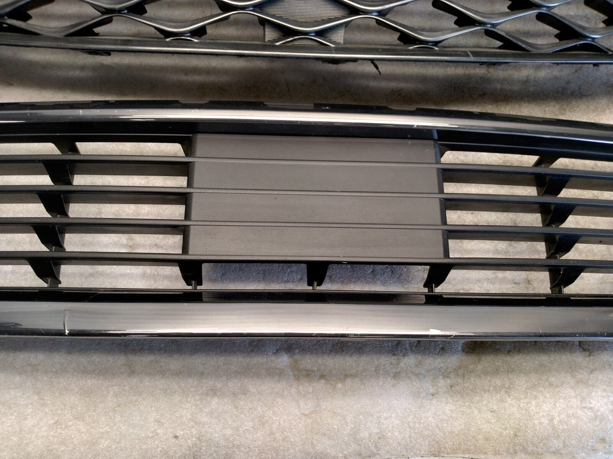 14-17 Infiniti QX80 Limited Radiator Grille & Lower Grille Assy Dark Chrome OEM