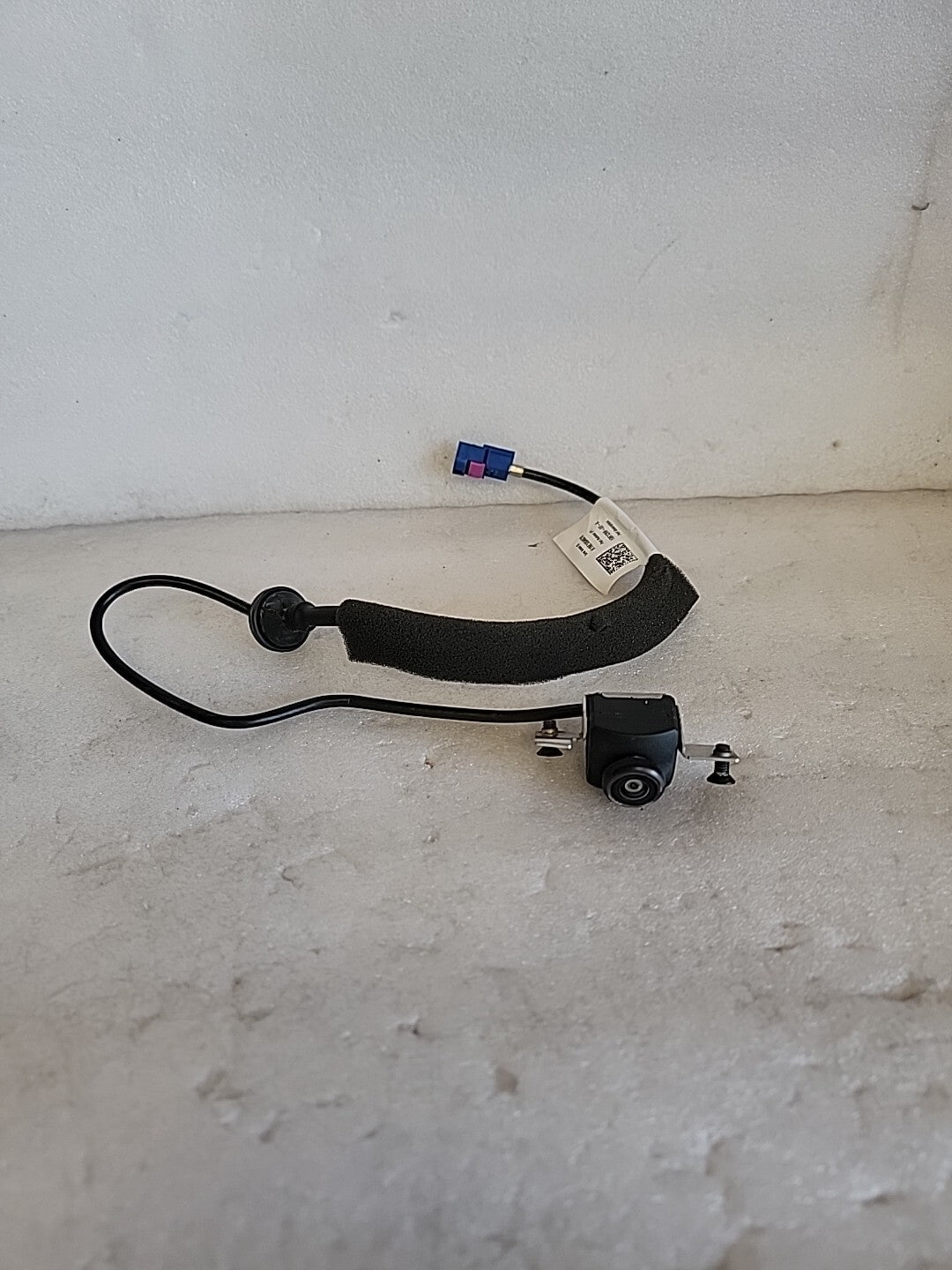 12-21 Tesla Model S X Trunk Lid Tailgate Rear View Backup Camera OEM 1061269-00