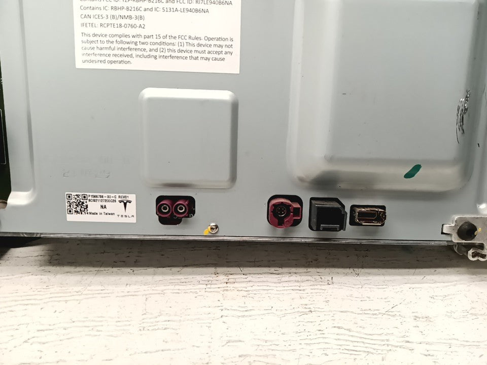 17-23 Model 3 Media Controller Computer Control Module Unit MCU 1566786-80-C OEM