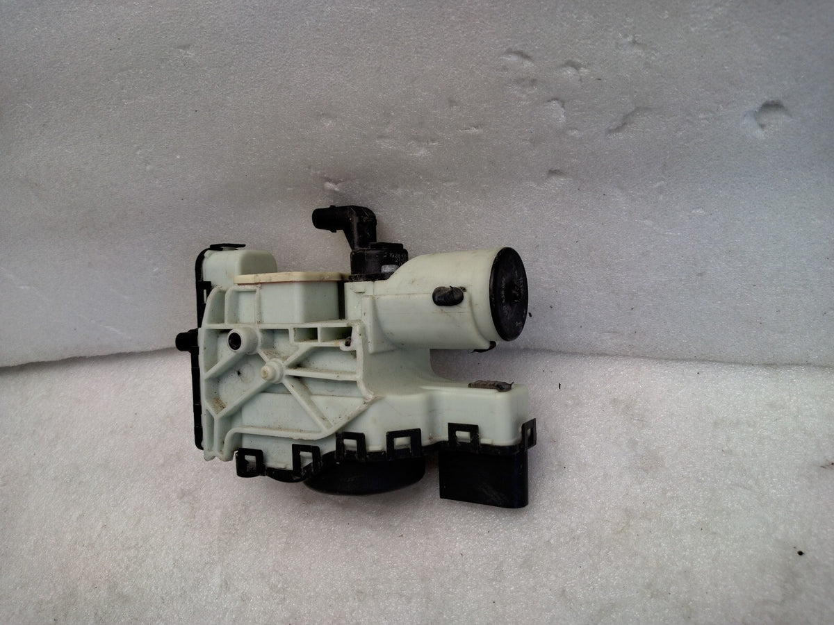 2007-2016 Mercedes-Benz Diesel Emissions Fluid DEF Pump E250 E350 ML320 OEM