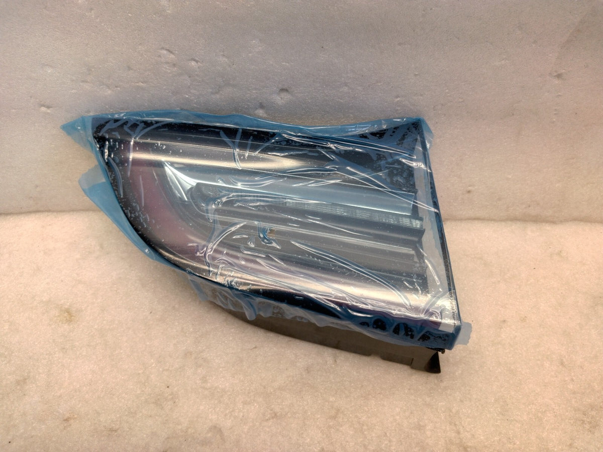 NEW 2017-2020 TESLA MODEL 3 LEFT INNER LED TAIL LIGHT 1077402-00-G OEM