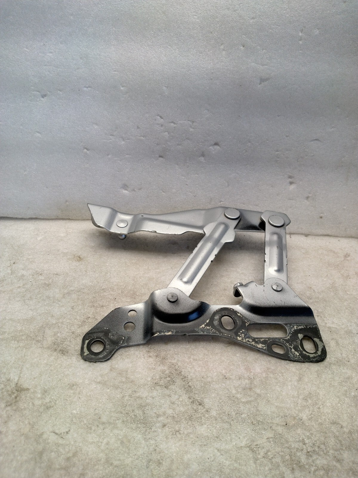 TESLA MODEL X HOOD HINGE LEFT DRIVER 2016-2020 1058041-00-H OEM