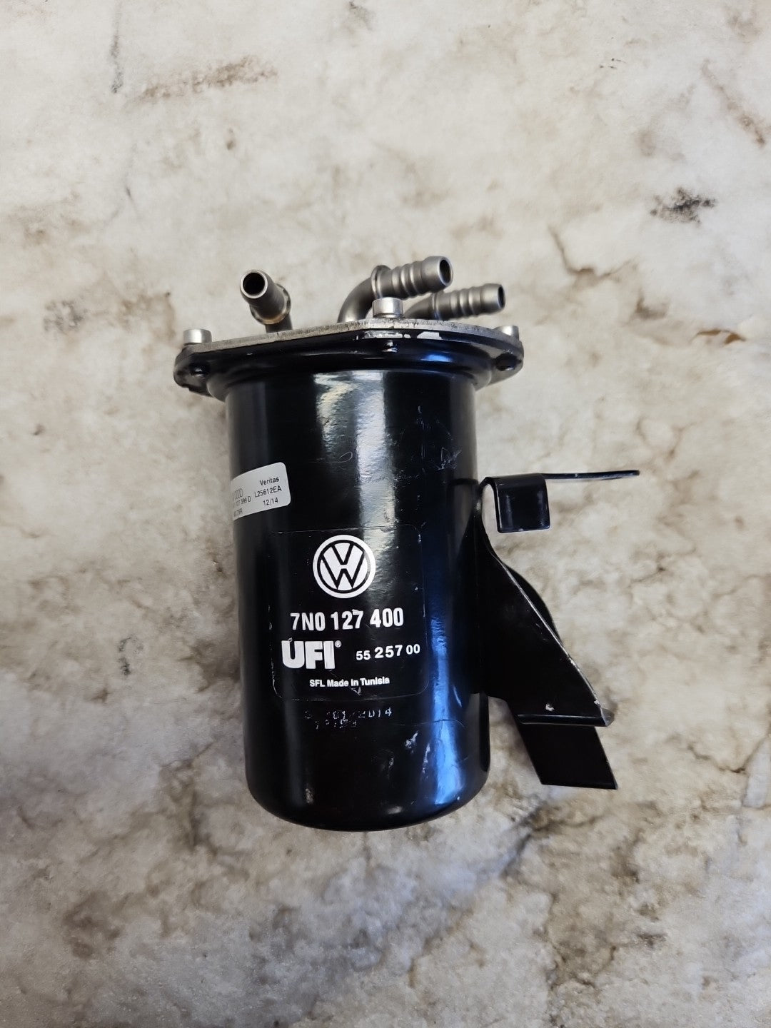 2012-2014 Volkswagen Passat 2.0L TDI Fuel Filter Housing OEM 561127399D