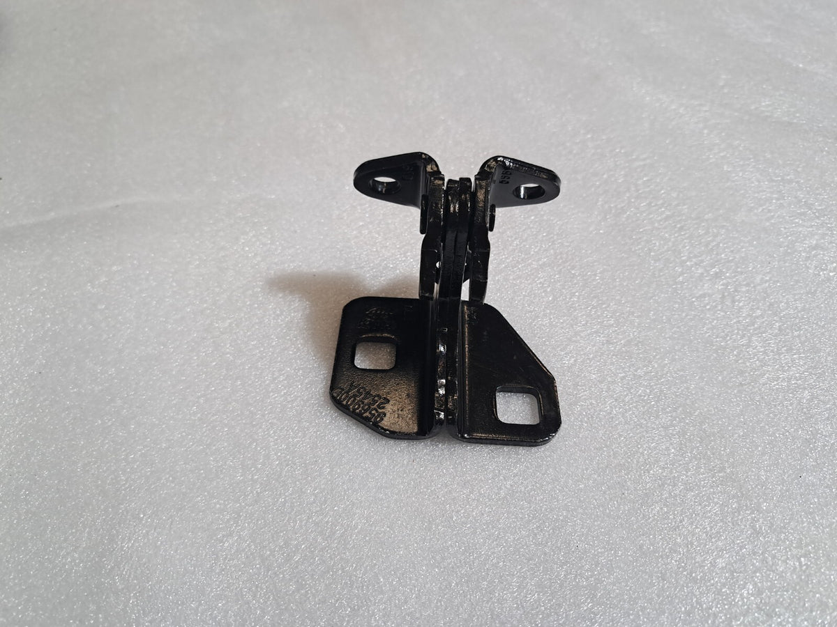12-21 Tesla Model S Front Right Passenger Door Lower Hinge Closure Assist RH OEM