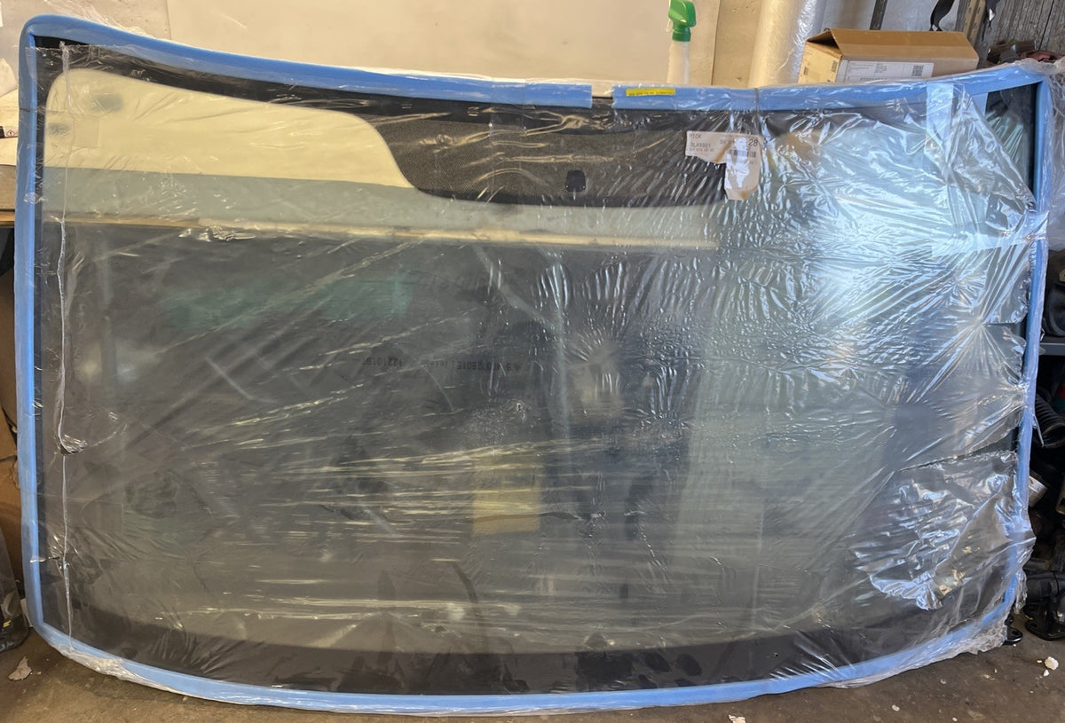 2006-2018 Mercedes-Benz front windshield Window Genuine A9066700901 NEW! OEM