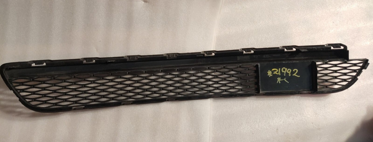 INFINITI QX60 LOWER GRILLE 62074-9NC0A OEM 2016 - 2019 ,"