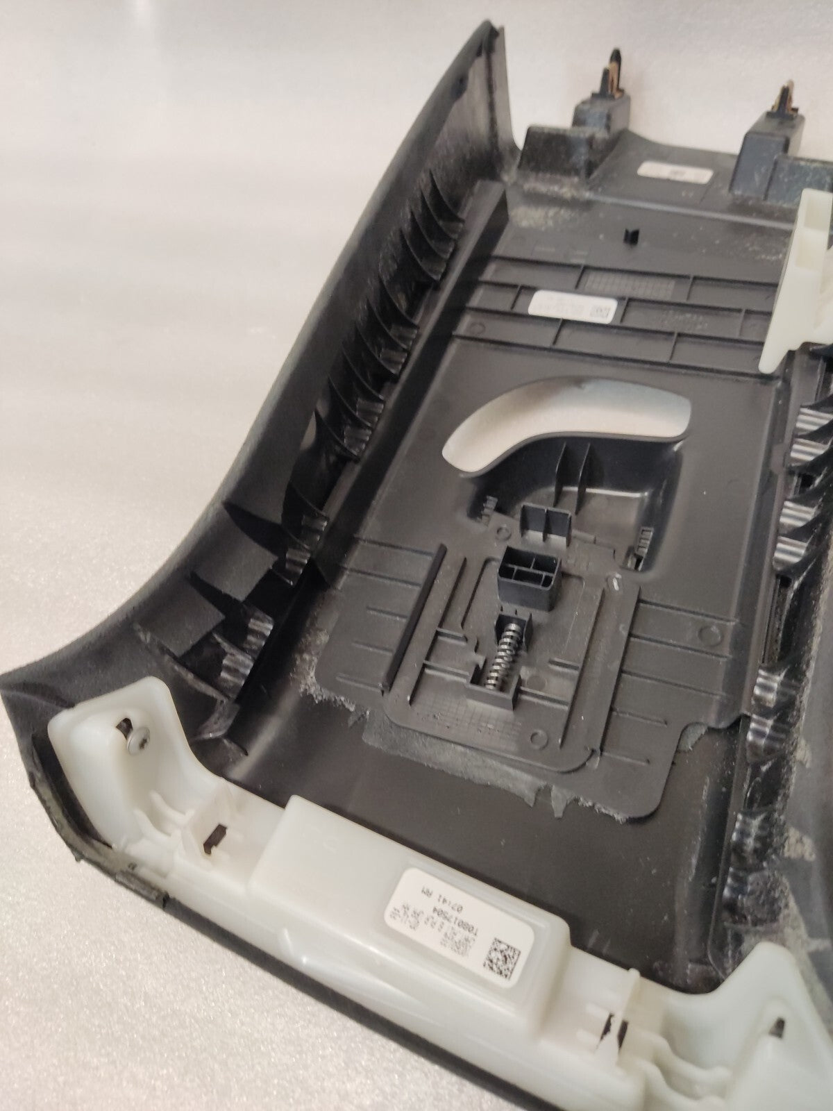 Rivian R1T PILLAR UPPER TRIM COVER PANEL RH RIGHT PT00427868