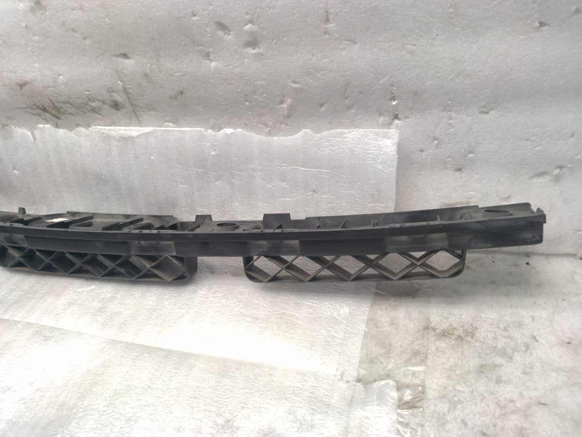OEM 2012-2020 VOLKSWAGEN PASSAT - REAR Center Bumper Mount/Bracket 561807863A