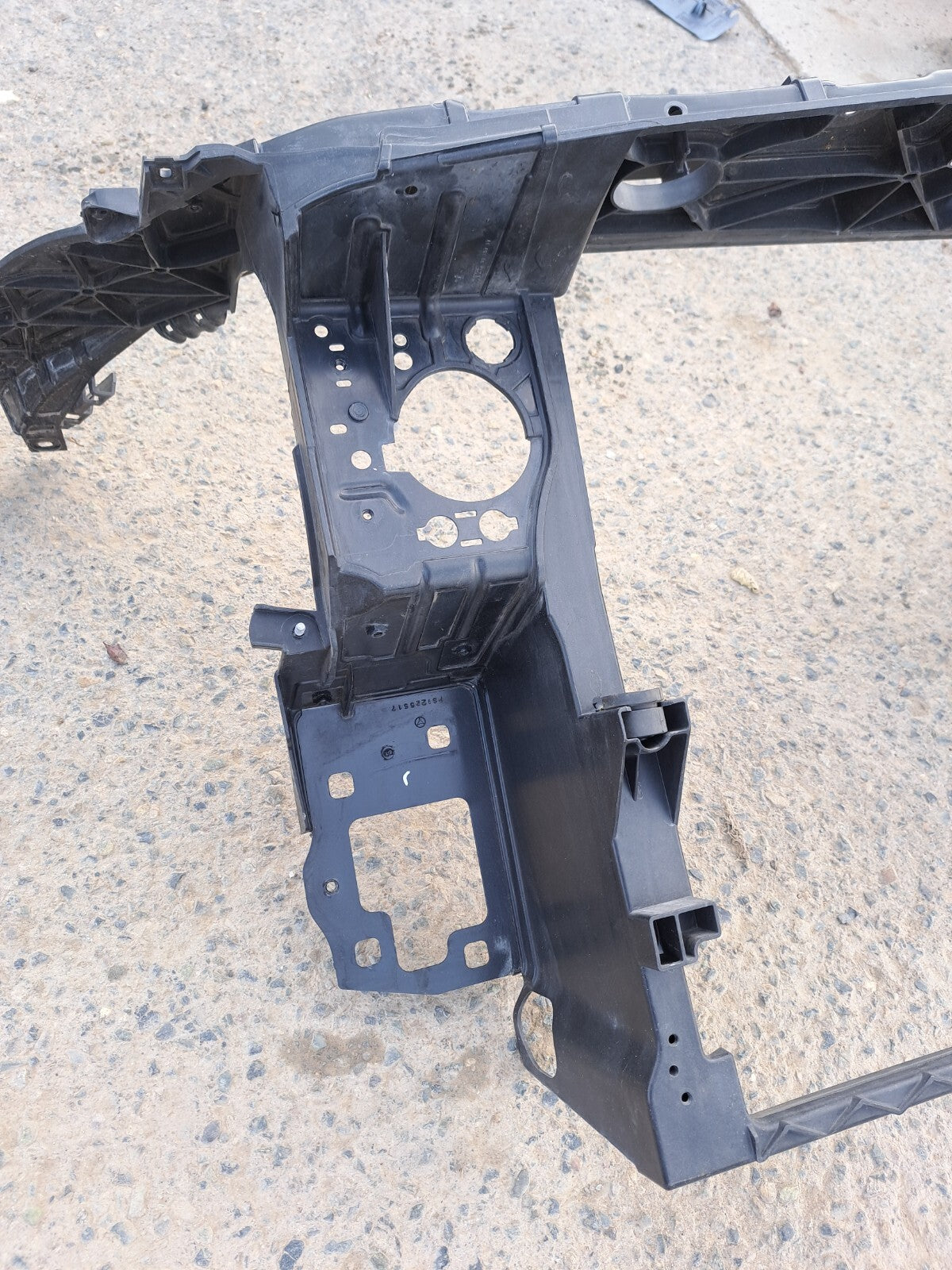 2013-2019 MERCEDES GL450 FRONT RADIATOR SUPPORT FRAME CARRIER CROSS MEMBER OEM