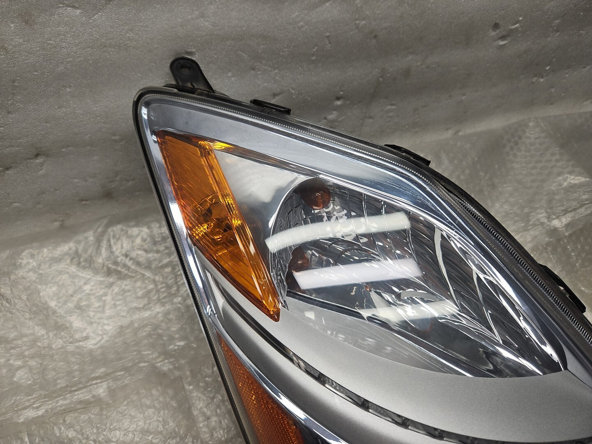 2006-2009 Toyota Prius Right Side OE Style HID Headlight Lamp Chrome OEM