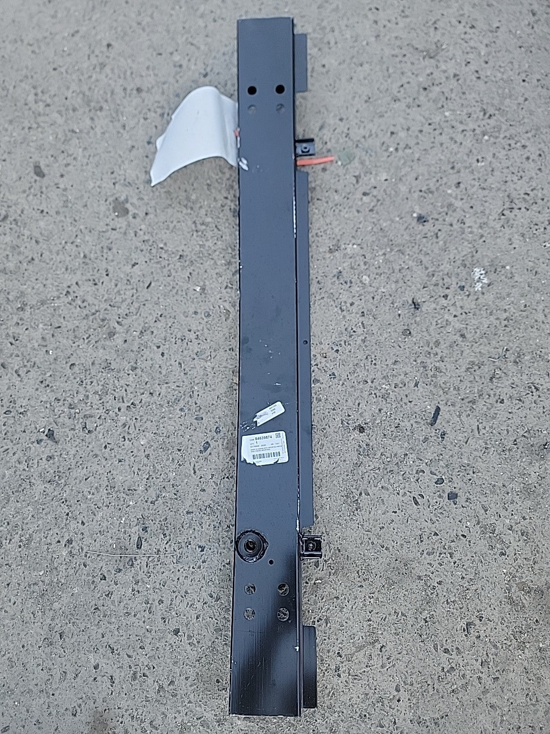 2016-2024 CHEVROLET CAMARO FRONT BUMPER REINFORCEMEN IMPACT BAR NEW OEM 84639874