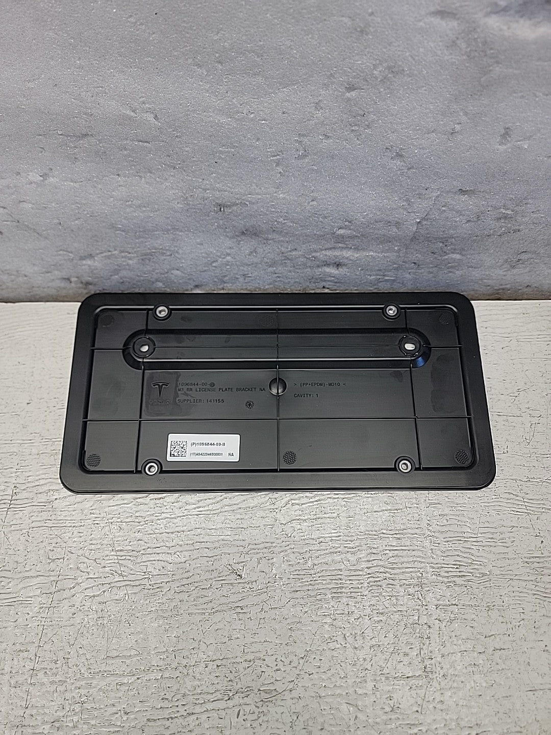 17-25 Model 3 Y Rear License Plate Bracket Frame Holder 1096844-00-B NEW OEM