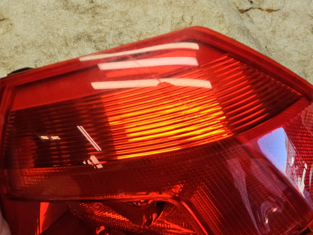 2012-2015 Volkswagen Passat Rear Right Outer Tail Light Lamp OEM 561945096H