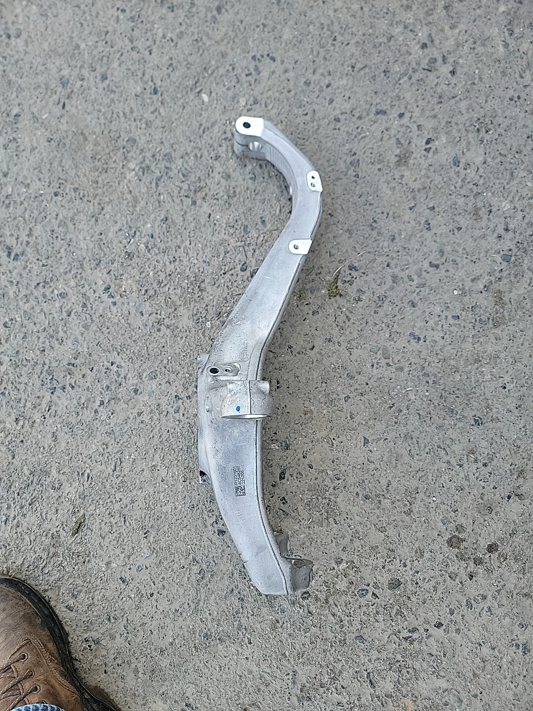 Tesla Model 3 Front Right Passenger Spindle Knuckle Assembly 1044316-00-E