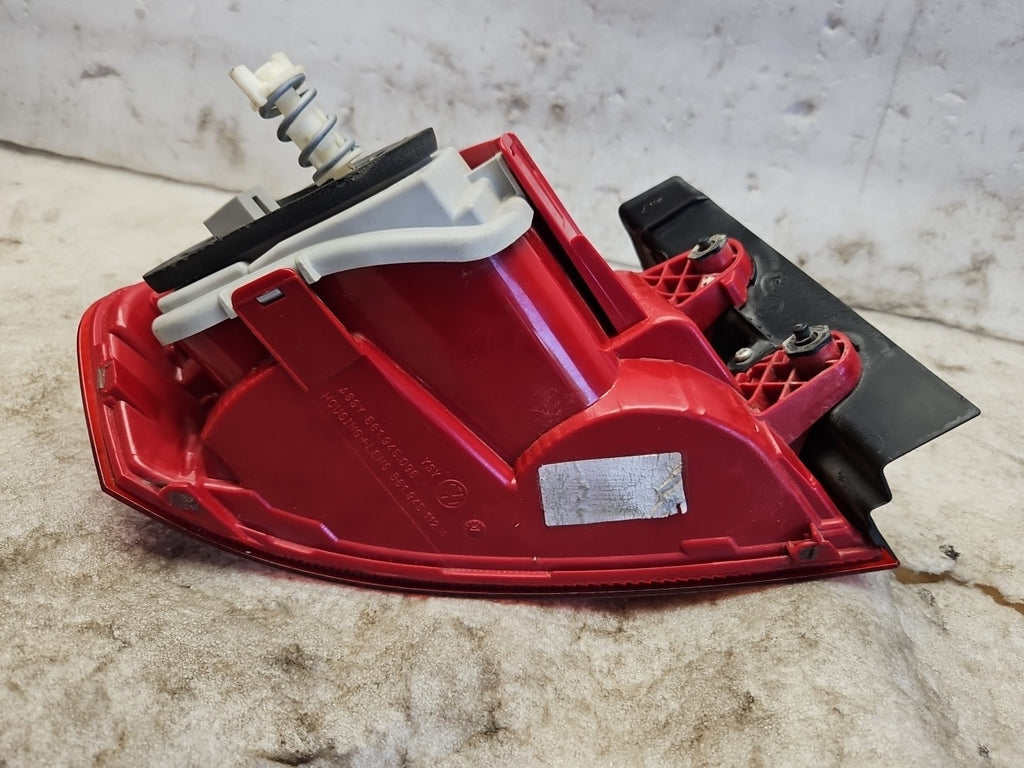 2012-2015 Volkswagen Passat Rear Right Outer Tail Light Lamp OEM 561945096H