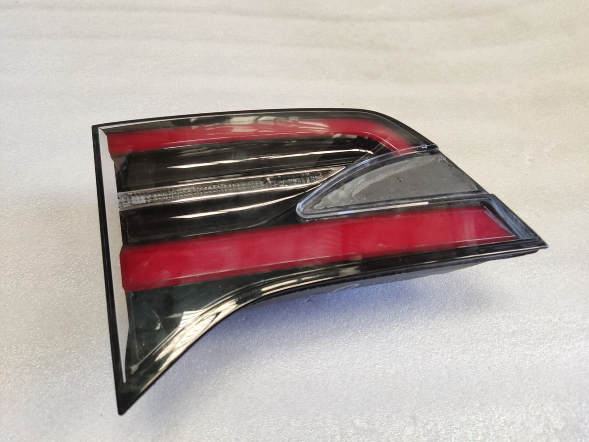 Tesla Model X Left Rear Inner Tail Light Assembly 1034336-00-B 2016 - 2021 *"