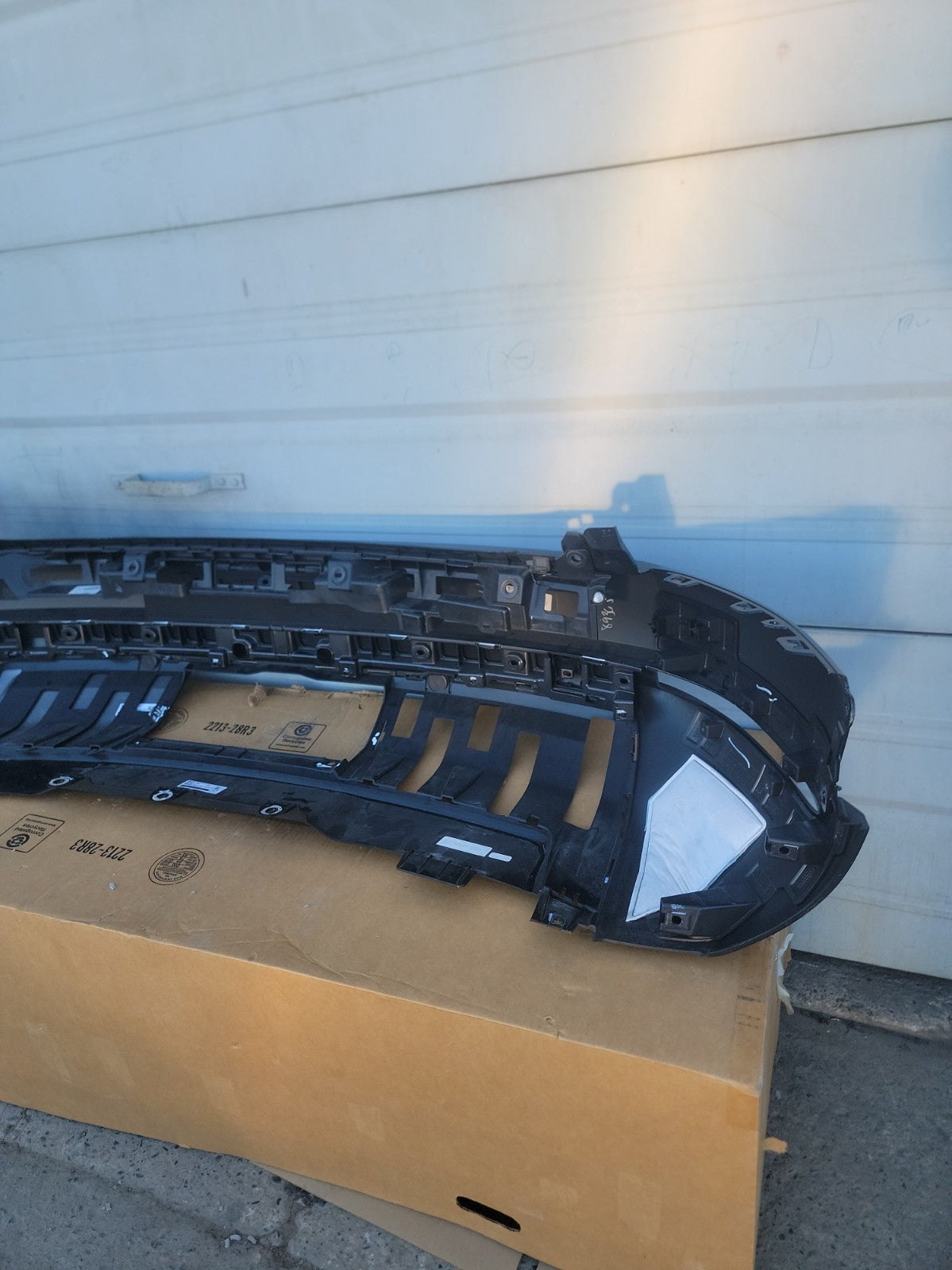 2027 RIVIAN R2 REAR BUMPER COVER ASSEMBLY (Black)OEM