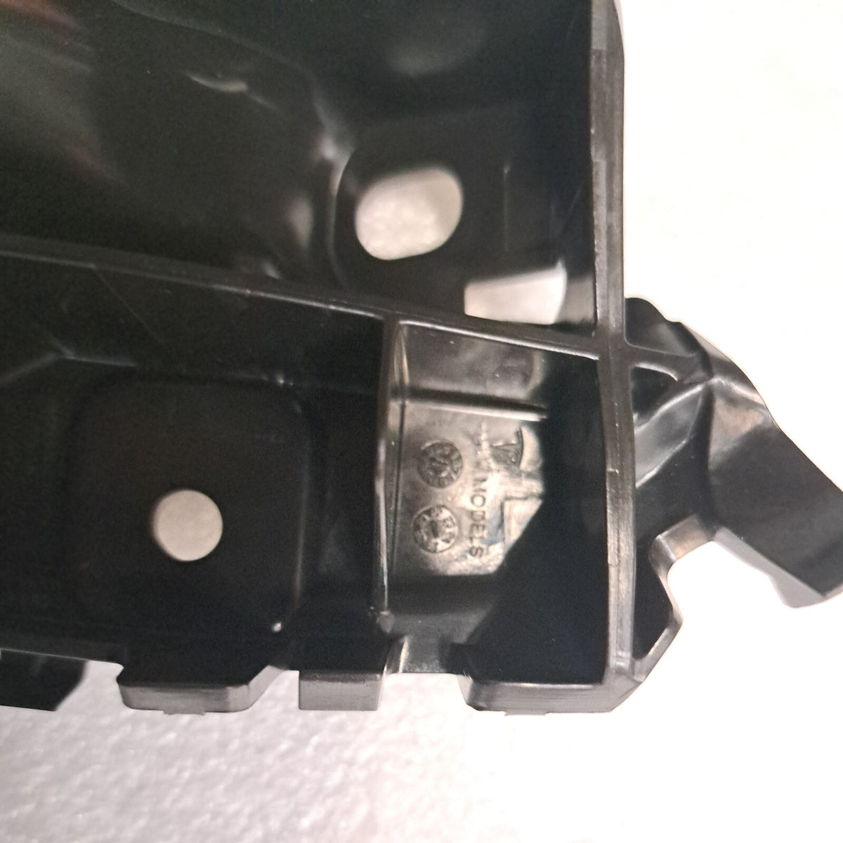 OEM NEW Tesla Model S Left Hand Driver Side Fascia Bracket 1588935-00-D -
