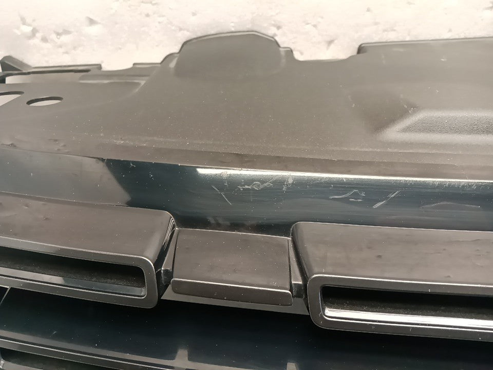 2022 - 2025 Range Rover L460 Front Bumper Grille GENUINE M8E2-8200-A OEM