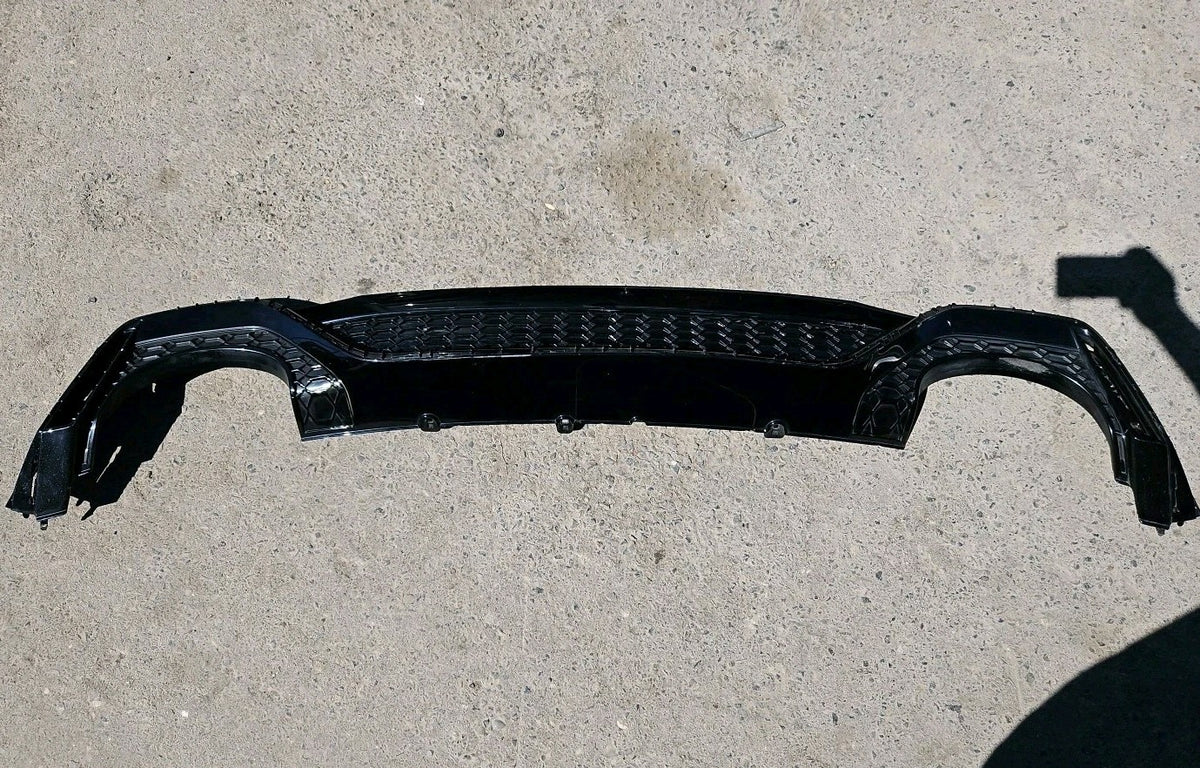 2018-2022 Audi RS6 RS7 Rear Bumper Valance Lower Diffuser Cover OEM 4K8807514