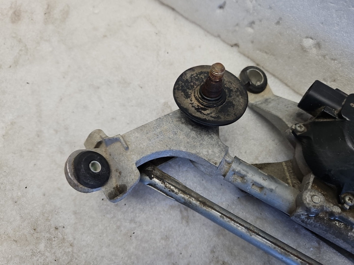 2009-2014 INFINITI G37 Windshield Wiper Motor OEM 28810JK60A